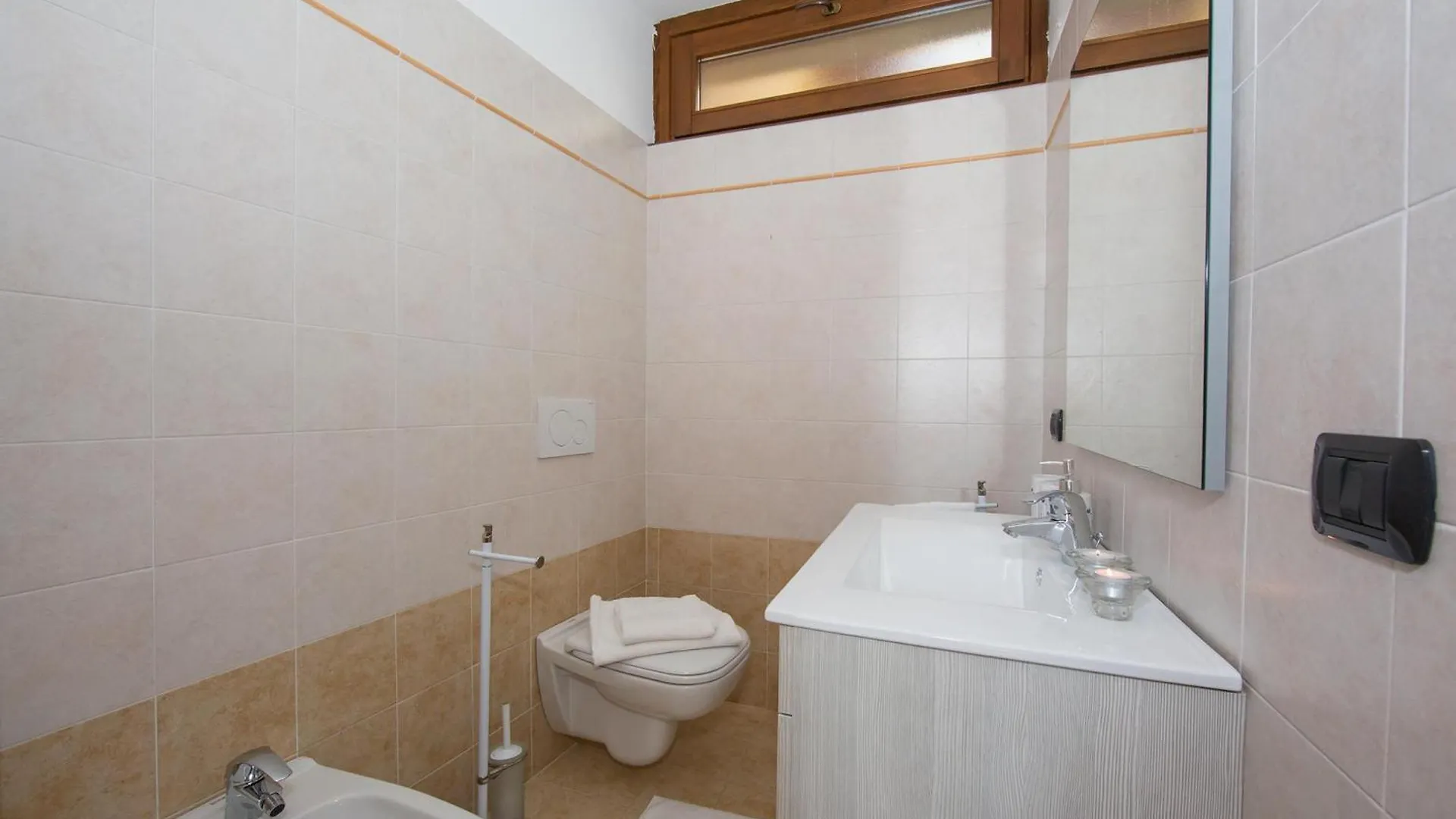 Residence Borgo la Sorgente Gravedona 0*,  Italia